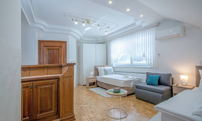 Sveti Ilija House | Renovated Holiday Home: Big Parking, Child & Pet-Friendly, Close to Highway Exit