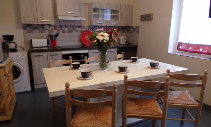 Vaumas Cottage | Renovated modern house for 7 in Vaumas