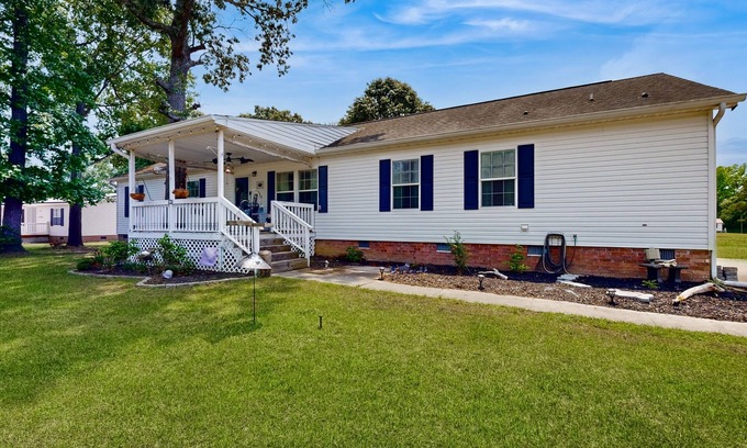 Orangeburg County House | Renovated retreat with a private pool, hot tub, and endless outdoor adventures