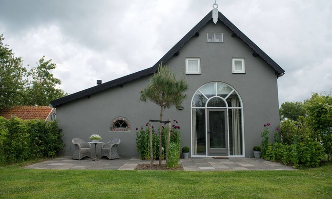 Koudekerke Other | Renovated rural stable near the sea.