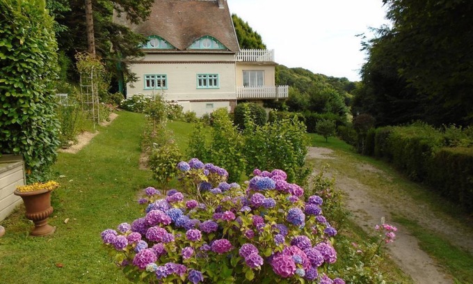 Veulettes-sur-Mer House | Rental of a Cottage + an Apartment in a Norman character property