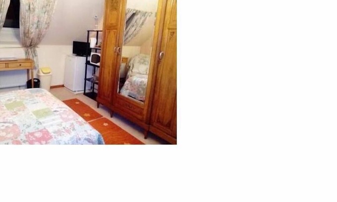 Dainville House | rental room host or student or trainee