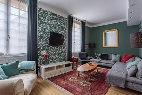 Saint-Jean-de-Luz Apartment | REPUBLIQUE Plein centre historique et à 2 pas de la grande plage