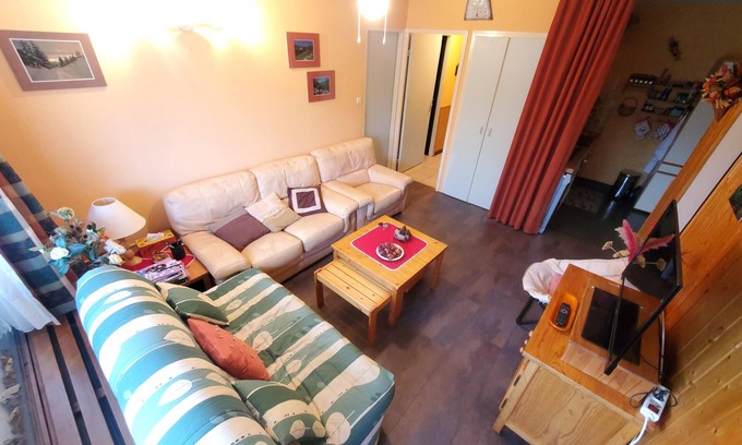 Murol Apartment | RESIDENCE AU PIED DU CHATEAU DE MUROL