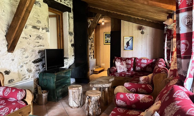 Plagne 1800 Ski Chalet | Residence BARTAVELLE - Chalet CHALET BARTAVELLE for 12 People