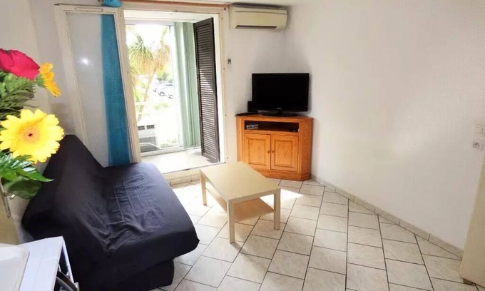 Les Sablettes Apartment | Residence La Croisette B - Close to the beach, walking distance, private parking