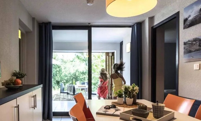 Casteljau Apartment | Residence Lou Castel* - Vacances Bleues - 3 Rooms Cabin 6 People