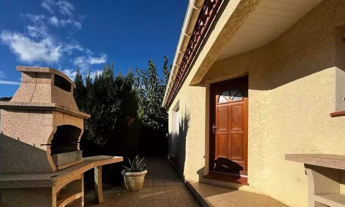 Prades House | Residence Maison Des Kermes - Houses & Villas for 8 People