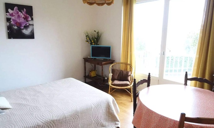 Aix-les-Bains Apartment | Résidence Montcalm C - Coquet apartment with pool and tennis in the residence!