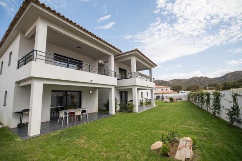 Monticello Apartment | Residence Petradoru