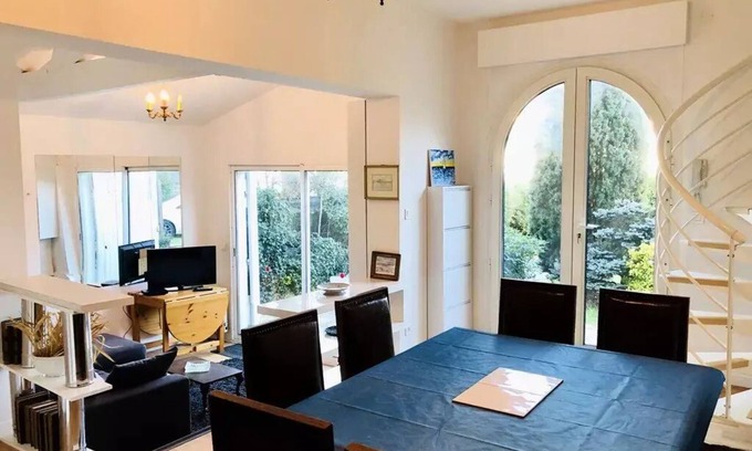 Le Moulleau Villa | Residence Villa “ker Armor” - ARCACHON – THE MOULLEAU – PART OF VILLA 150 M FROM THE PLAGE