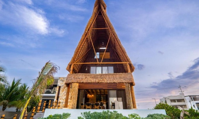 San Benito Villa | Residencia Las Olas en San Benito lujo en todo su esplendor.