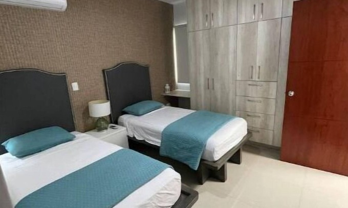 Cerritos House | Residencial Almar beautiful house in front of Pool, near the beach
