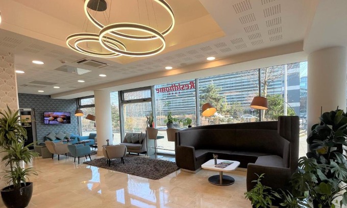 Issy-les-Moulineaux Apartment | Residhome Paris Issy Les Moulineaux
