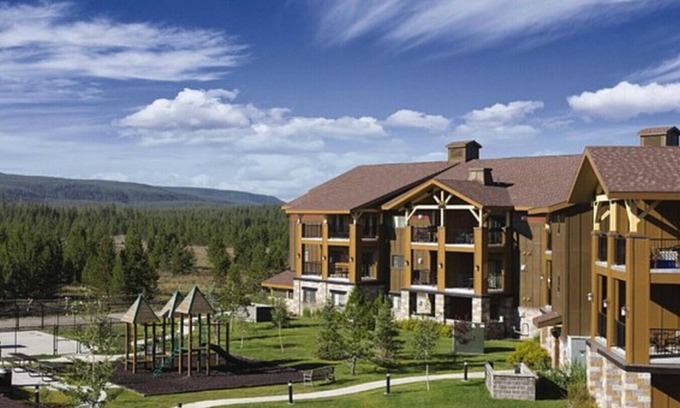 West Yellowstone Apartment | Resort 1BD condo 1 block from Yellowstone gates with resort amenities