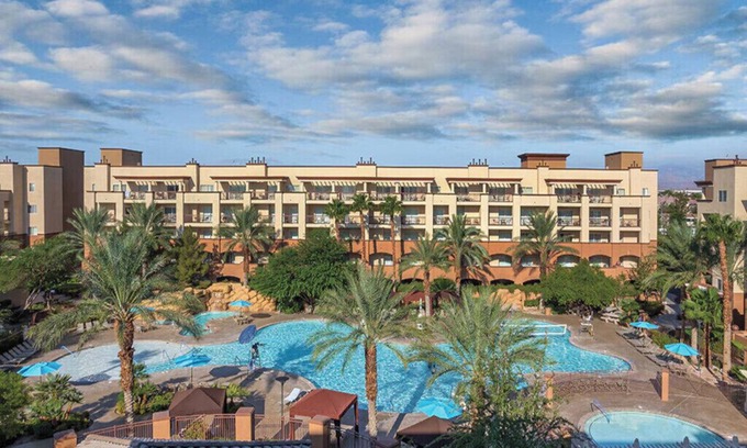 Enterprise Condo | Resort Condo near Formula One