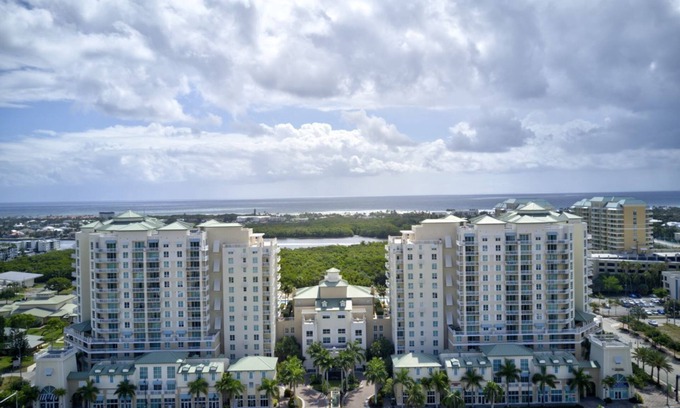 Boynton Beach Apartment | Resort style 1BR/1BA condo