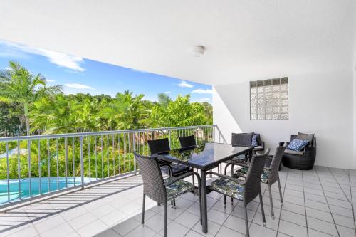 Torquay Apartment | Resort-Style Stay with Balcony & Garage Parking