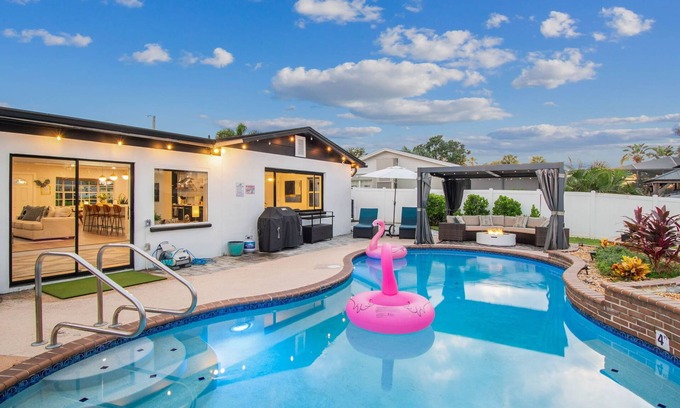 Bay Crest Park House | Resort-Style Waterfront - Heated Pool & Game Fun