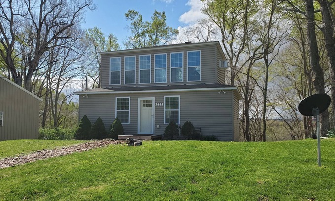 Cadiz Cottage | Rest and relaxation in this cozy waterfront home in Cadiz