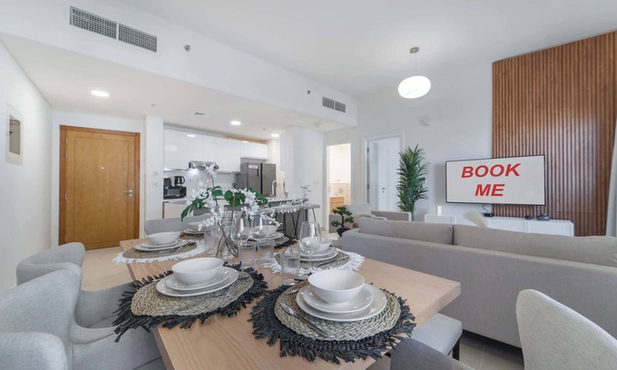 Dubai Apartment | Restful 1-Bedroom Apartment at Al Andalus in Jumeirah Golf Estates