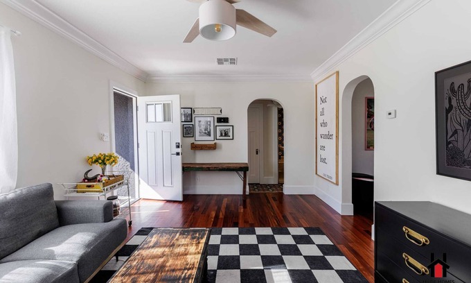West Second Street Historic District House | Retro Charm, BBQ Fun and Fire Pit Nights