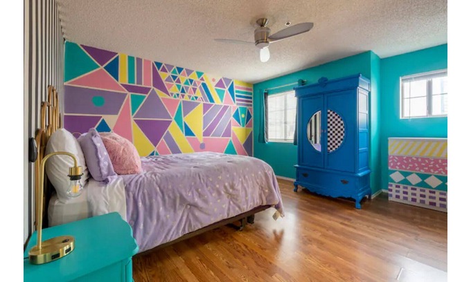 Sylmar House | Retro eclectic 3 bedroom townhouse- content heaven