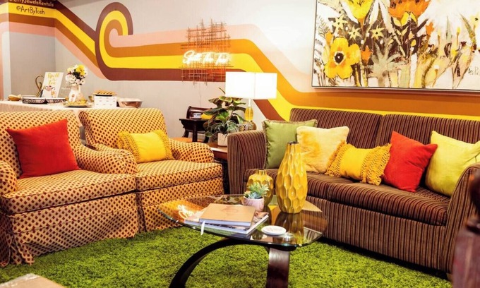 Downtown Baltimore House | Retro-inspired Content House in Patterson Park