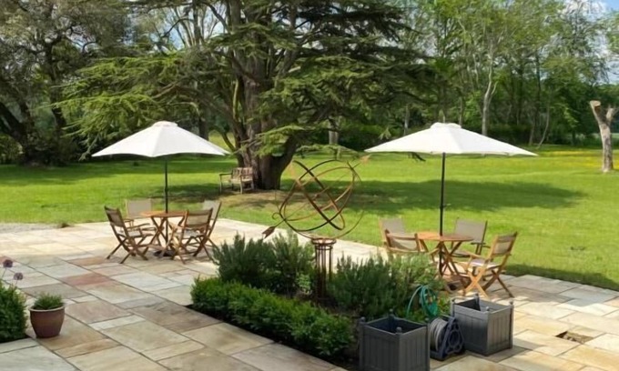 East Dereham Bed & Breakfast | Reymerston Hall