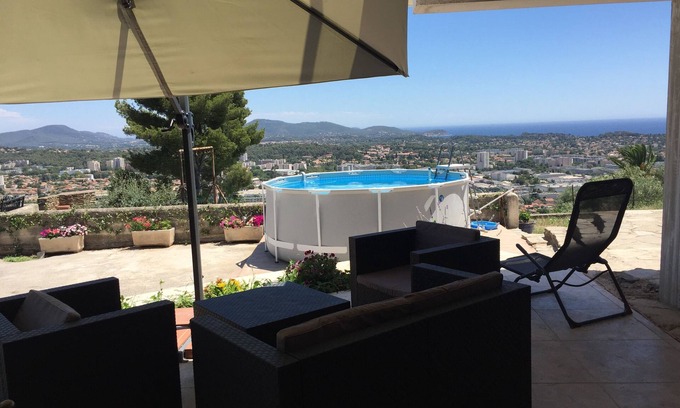 Toulon Villa | rez de Villa sur le Mont Faron vue Panoramique