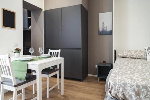 Certosa Apartment | Rho Fiera-San Siro - Modern with WiFi-AC & Netflix