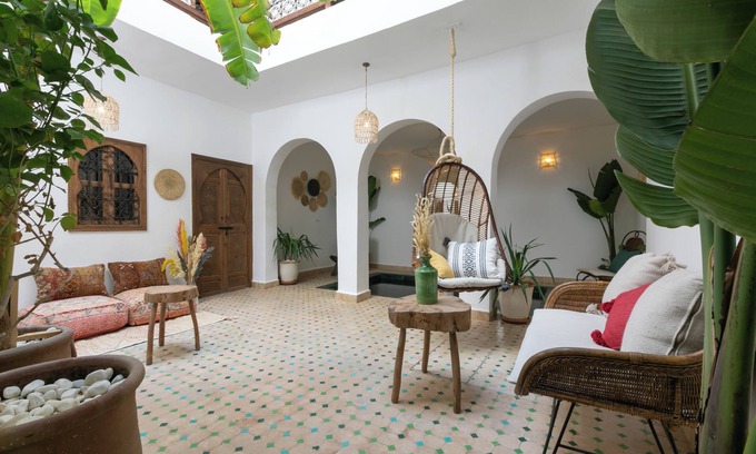 Bab Taghzout House | Riad Lamalika