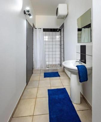 Lombardy East Apartment | Richards Accommodation