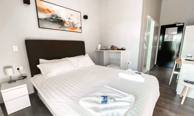 Richmond Hotel | Richmond Midway Motel