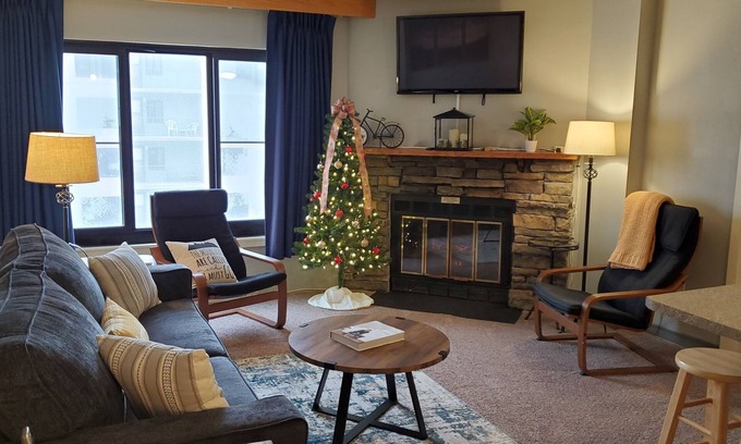 Snowshoe Condo | Ride and Relax Snowshoe Vacation Rental