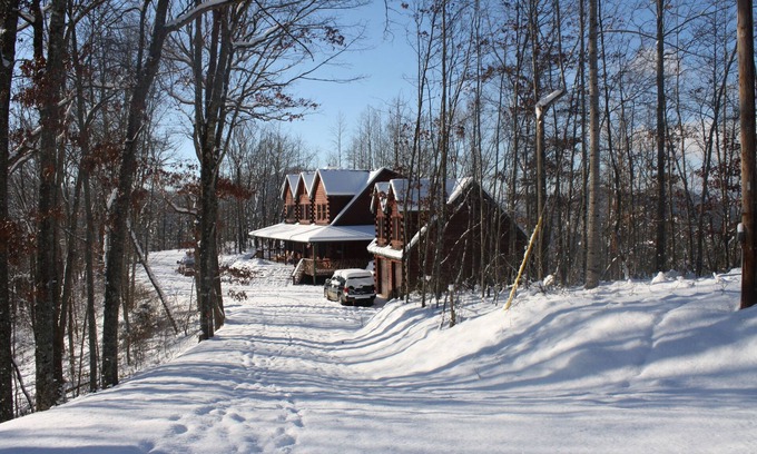 Franklin Cabin | Ridgetop Manor 43 acres of fresh air and room to roam and breathe 50 mile views