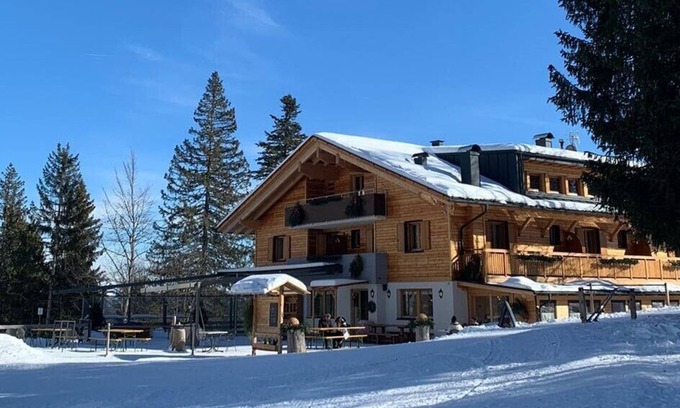 Molveno Ski Chalet | Rifugio La Montanara