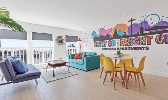 Montpelier Apartment | Right On : Bright On Apartment 1D | By My Getaways