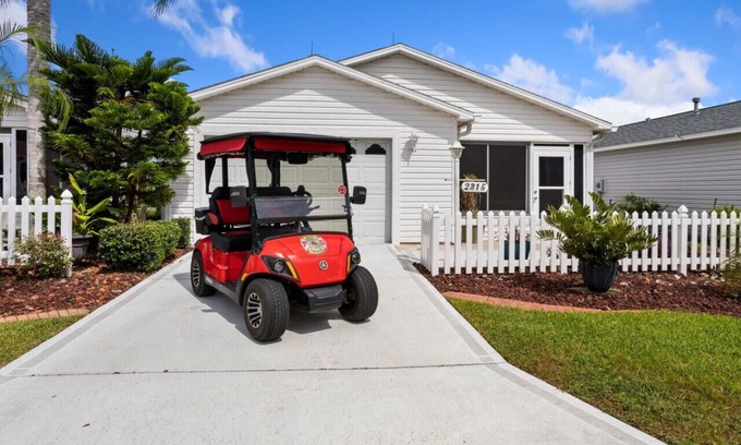 The Villages Villa | Riley Sunshine Retreat (Ashland)