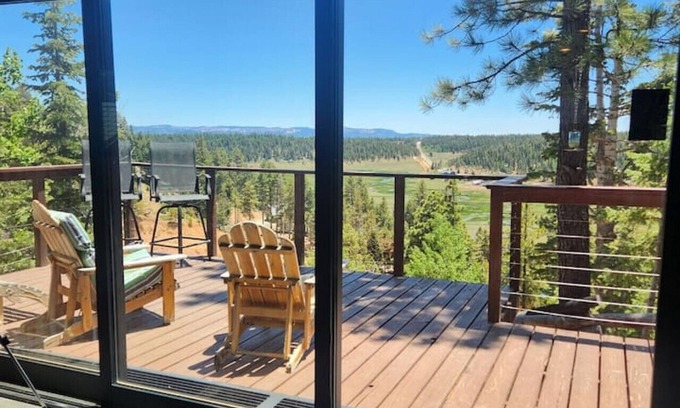 Meadow View Heights Cabin | Rim Overlook Cabin Retreat!