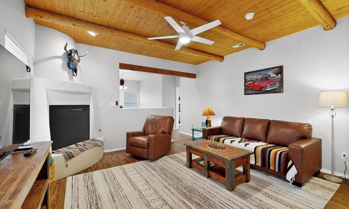 Rio Rancho House | Rio Rancho Stay SW-Style Sandia Mountain Views