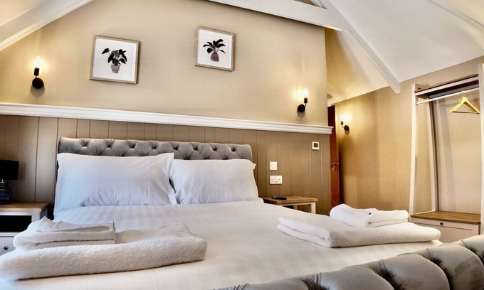 Fivelanes Apartment | Rising Sun Inn - Rough Tor