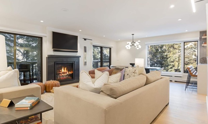 Vail Apartment | Riva Ridge Platinum 725 | 2BR Vail Village