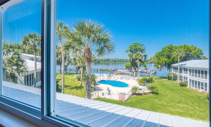 Welaka Condo | River Bend B212