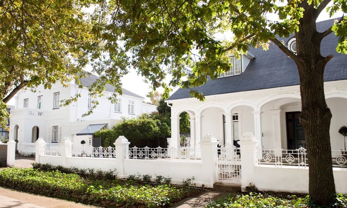 Stellenbosch Central House | River Manor Boutique Hotel