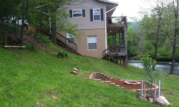 Franklin House | River River River Smokey Mts too!