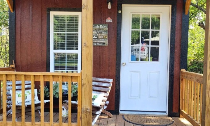 Proctor Cabin | River Rock Cabin 11 - Wilderness RV & Adventure Park