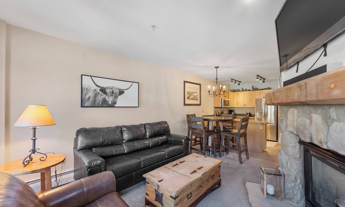 River Run Condo | River Run Condo with Private Balcony, Memory Foam Mattress, Walk to Base Area