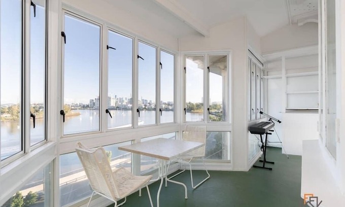 Hamilton Apartment | River view two bedroom Hamilton