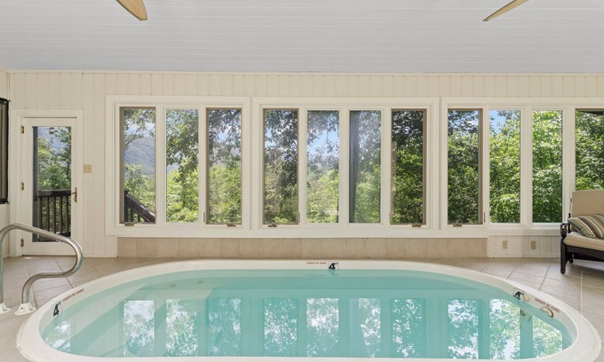 Woodstock Cabin | Riverfront Shenandoah Retreat – Hot Tub, Cold Plunge & Mountain Views!